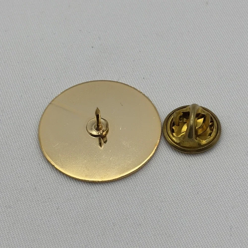 Vintage 1989 Father Serra Statue‎ Lapel Hat Pin
